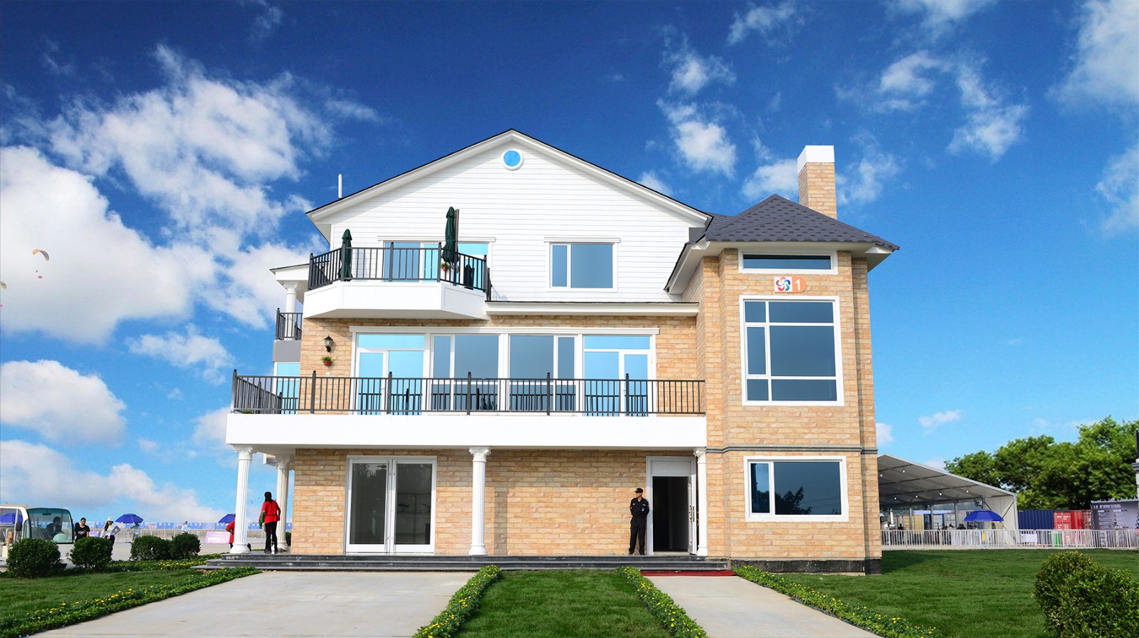Will a Light Steel Villa Be as Hot as a 